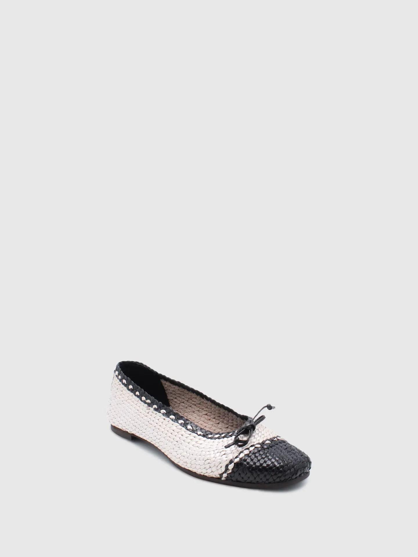 Beige/Black Classic Loafers