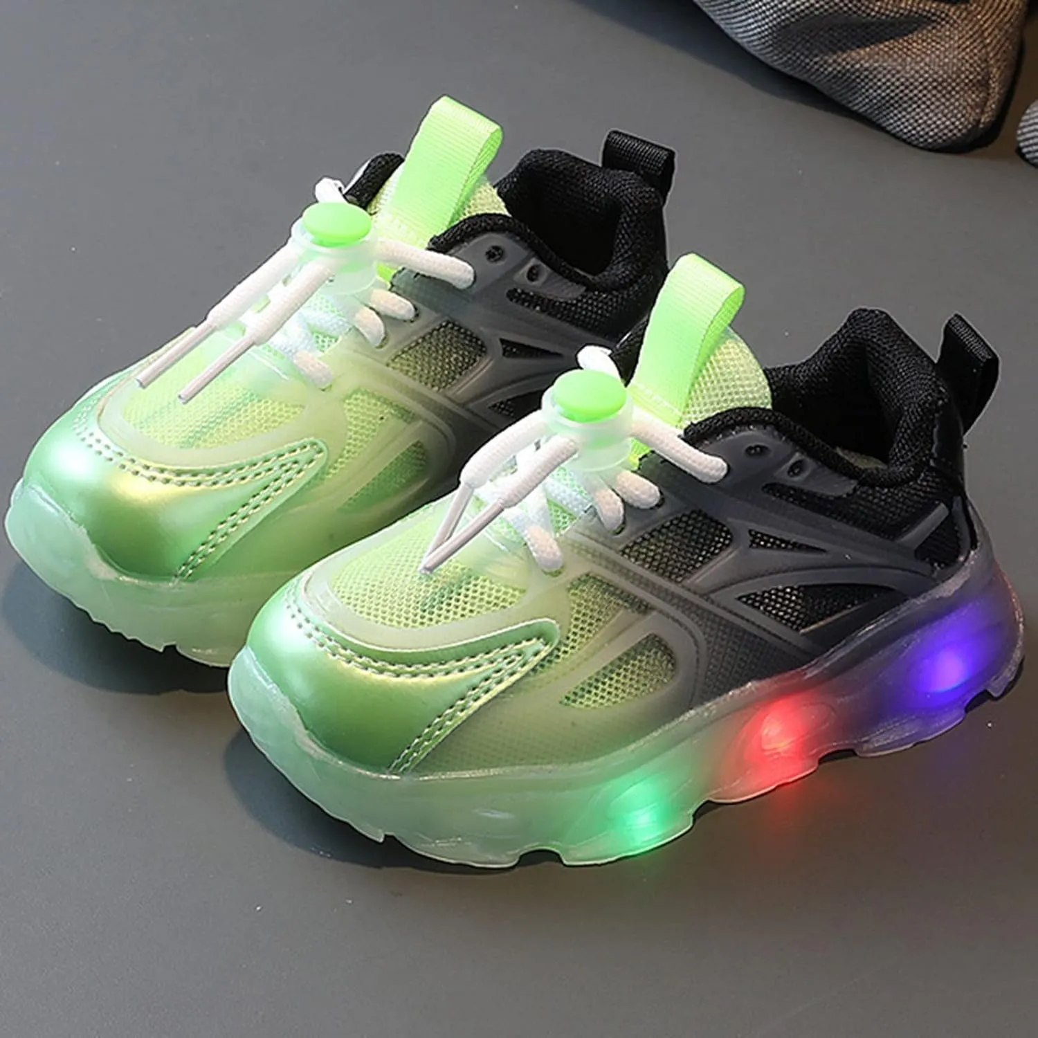 Fashion Light On LED Baby Shoes Casual Children Shoes Boy Sandals Soft Soled Kids Sport Shoes Newborn Booties