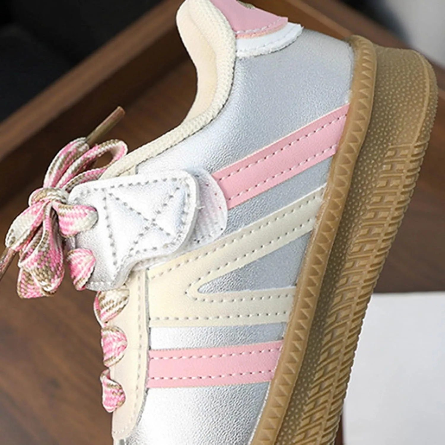 Girls Soft Flat Tennis Sneakers, Non-Slip Rubber Sole Suede Sneakers, Comfortable Low Top Fashion Casual Shoes