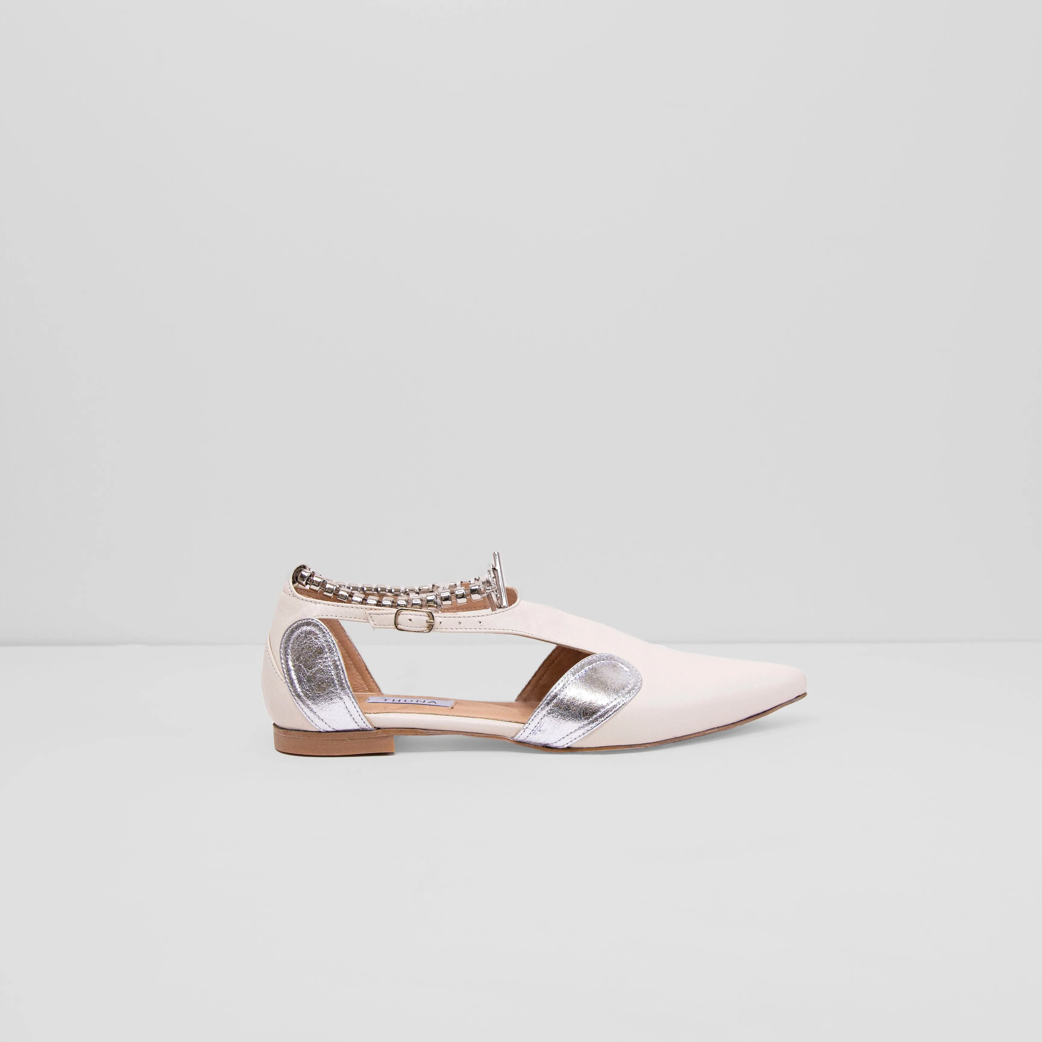 Nuwair cream sandal