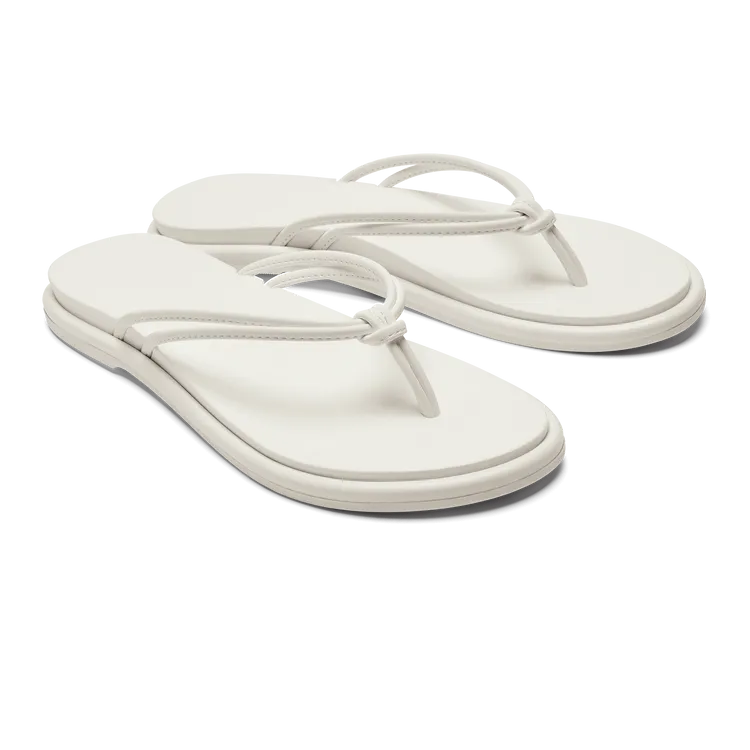 OluKai 'Aka White / White Women's Sandals